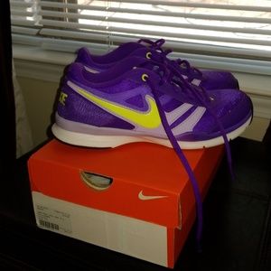 Nike Women's Total Core Training Shoe size 7.5